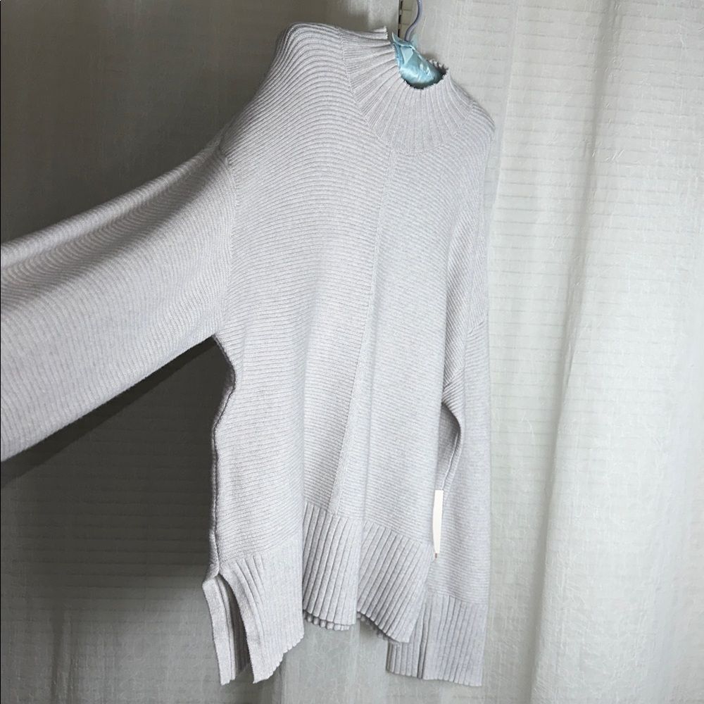 CYRUS XL Gray Mock Neck Horizontal Knit Statement Sleeve Tunic Style Sweater - Picture 5 of 10